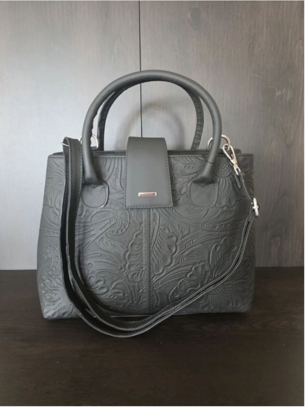Black Floral Embossed Tooled Artisan LEATHER Hobo Bag Purse Crossbody - Picture 5 of 16